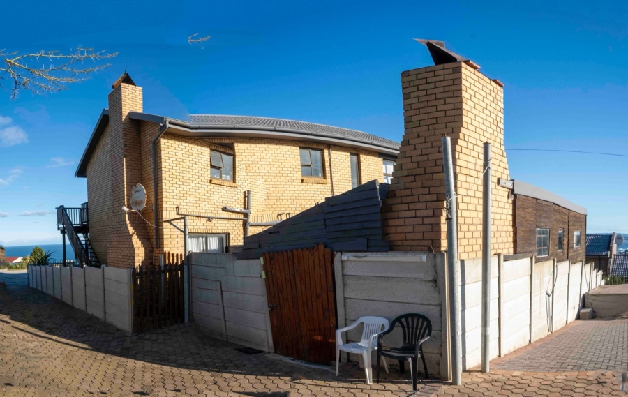 7 Bedroom Property for Sale in Dana Bay Western Cape